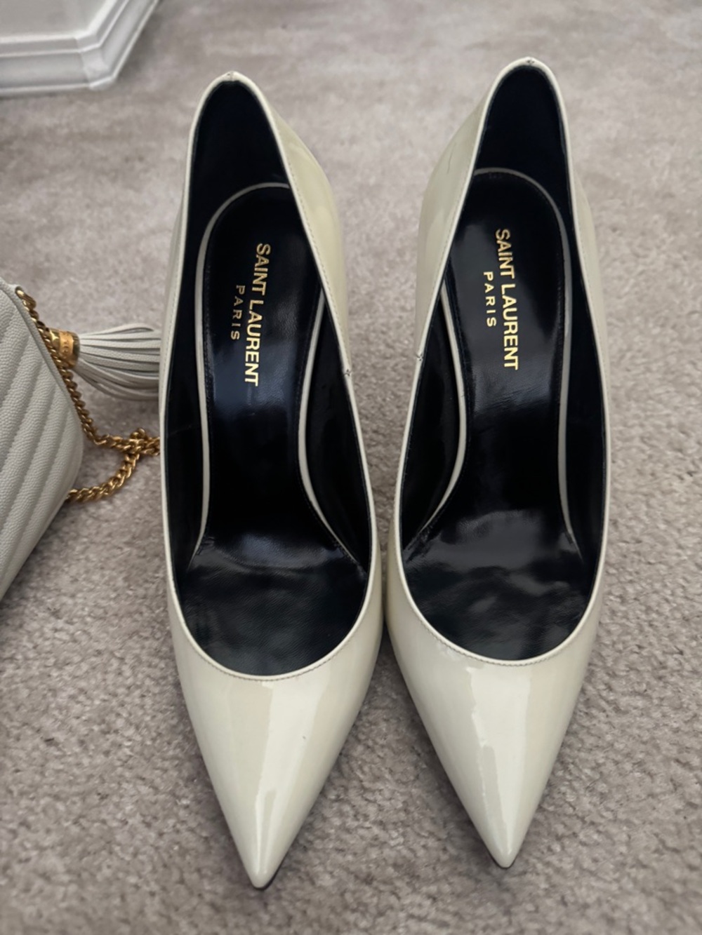 Opyum Saint Laurent Cream Patent Leather Pointed Pumps